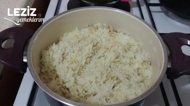 Tavuklu Pirinç Pilavı Tarifi