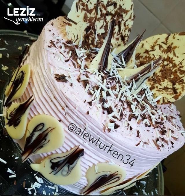 Vişneli Doğum Günü Pastası