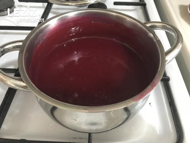 Vişneli Saray Lokumu Tarifi (Tam Ölçülü)