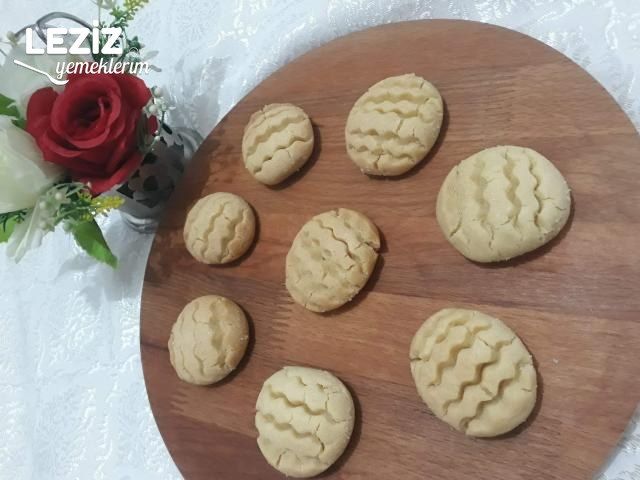 Krem Santili Tırtıklı Kurabiye