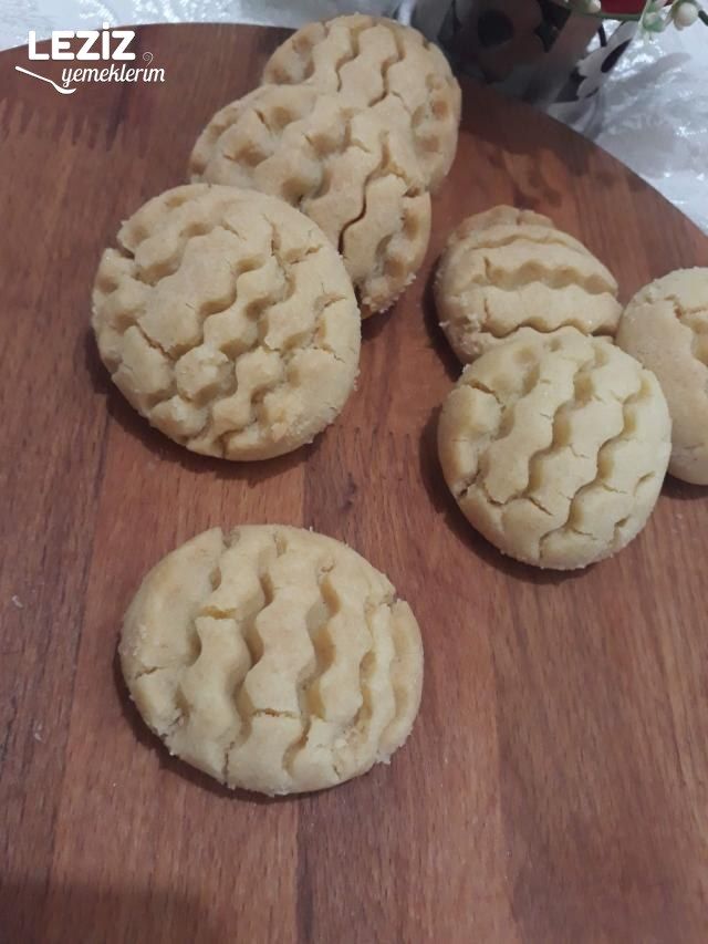 Krem Santili Tırtıklı Kurabiye