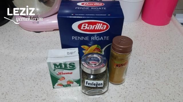 Kremalı Körili Nefis Makarna