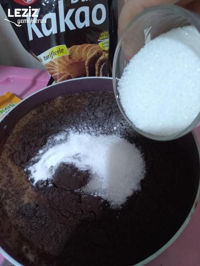 Çikolatalı Güllaç Tarifi (Aşama Fotoğraflı)