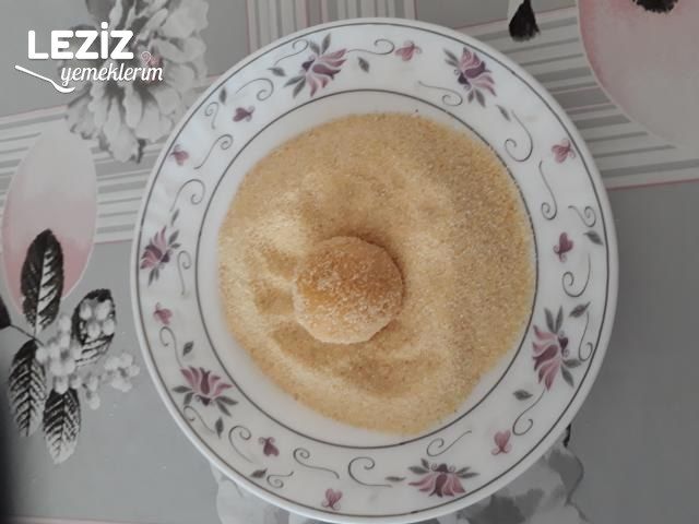 İrmikli Kesme Tatlı