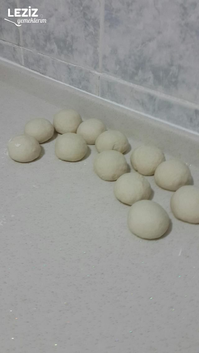 Ispanaklı Ve Domatesli Gözleme