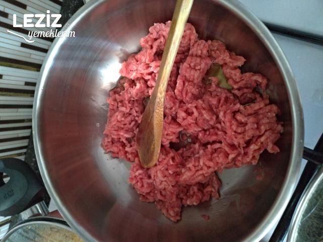 Kıymalı Tepsi Böreği Tarifi