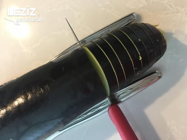 Lezzeti Şahane Fırında Köfteli Patlıcan