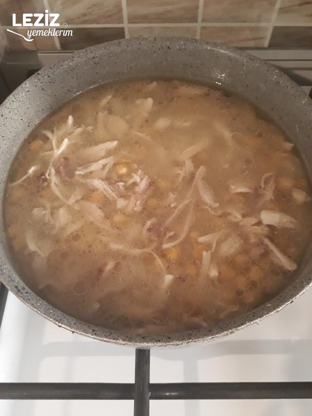 Tavuklu Nohutlu Pirinç Pilavı