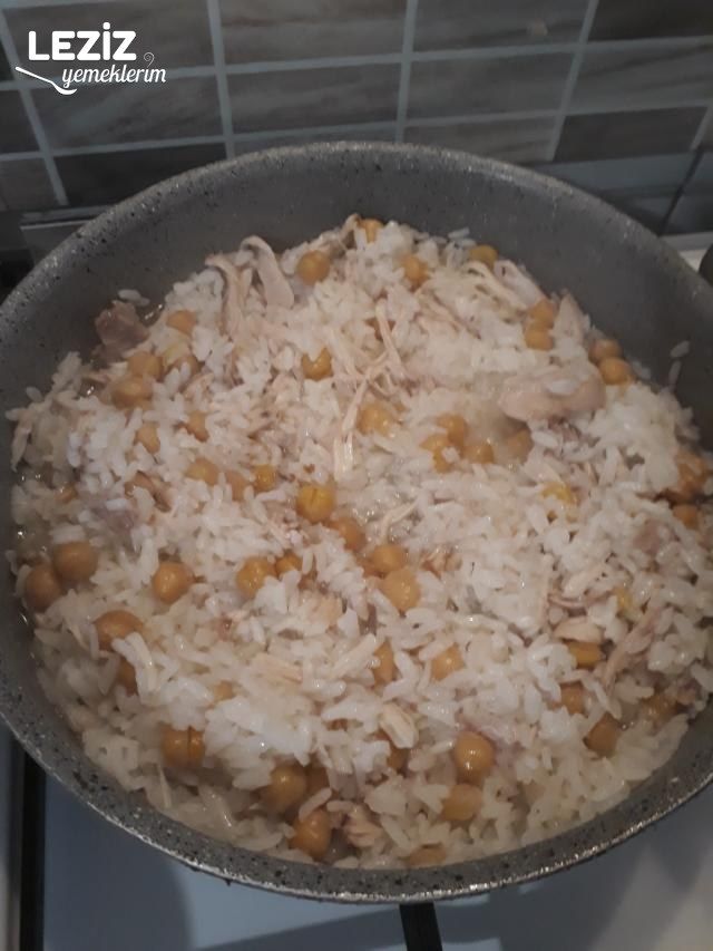 Tavuklu Nohutlu Pirinç Pilavı - Leziz Yemeklerim