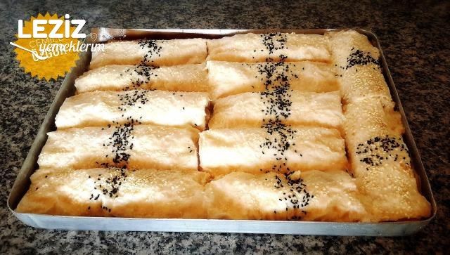 Baklavalık Yufkadan Tavuklu Börek