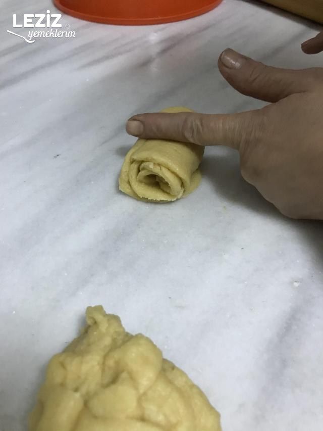 Nefis Gül Tatlısı (Tüm Aşamalarıyla)