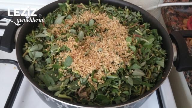 Yoğurtlu Semizotu Yemeği