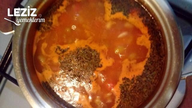 Sebzeli Arpa Şehriye Çorbası