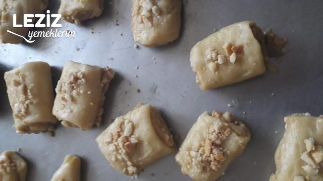 Tahinli Fıstıklı Çörek