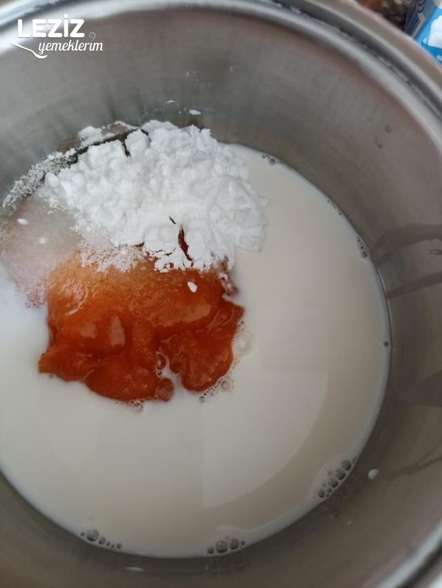 Taze Kayısılı Komşu Duymasın Tatlısı Tarifi