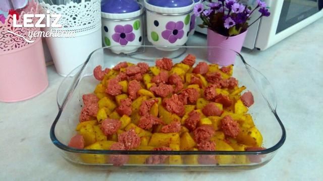 Fırında Sucuklu Patates