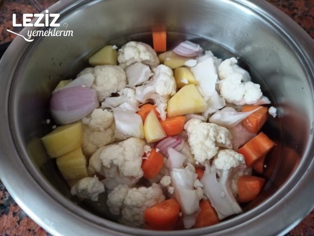 Mis Gibi Karnabahar Çorbası