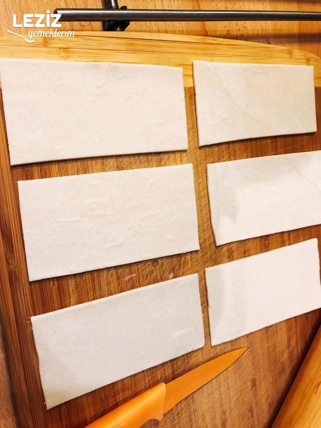 Kremalı Muzlu Milföy Pasta (Çok Leziz)