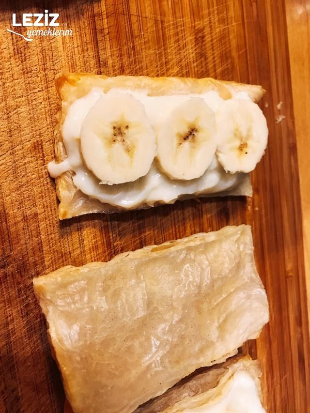 Kremalı Muzlu Milföy Pasta (Çok Leziz)