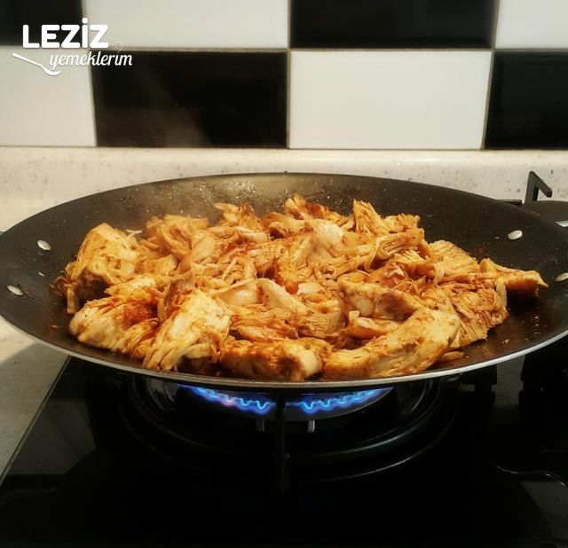 Saçta Baharatlı Tavuk