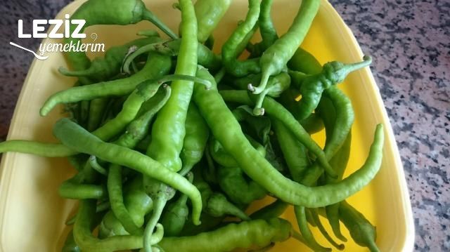 Köz Tadında Biber Yoğurtlaması