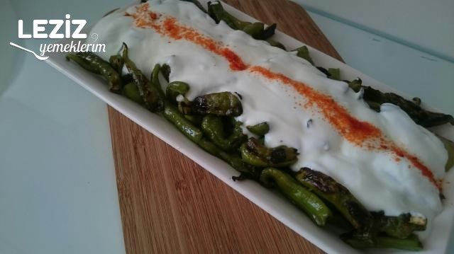 Köz Tadında Biber Yoğurtlaması