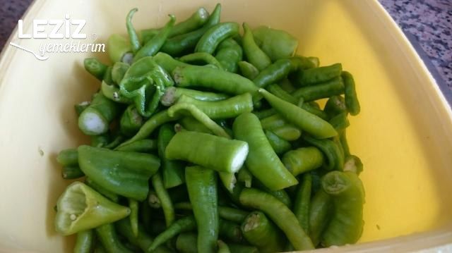 Köz Tadında Biber Yoğurtlaması