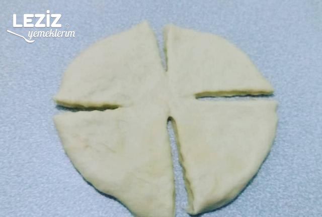 Tereyağlı Yonca Poğaça