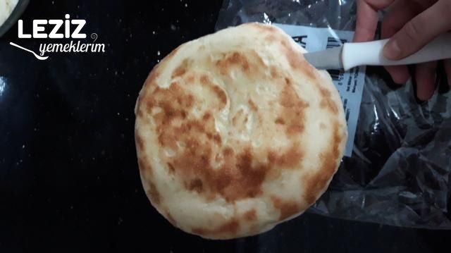 Bazlamadan 20 Dk Pratik Pizza Yapımı