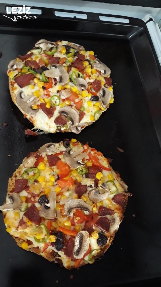 Bazlamadan 20 Dk Pratik Pizza Yapımı