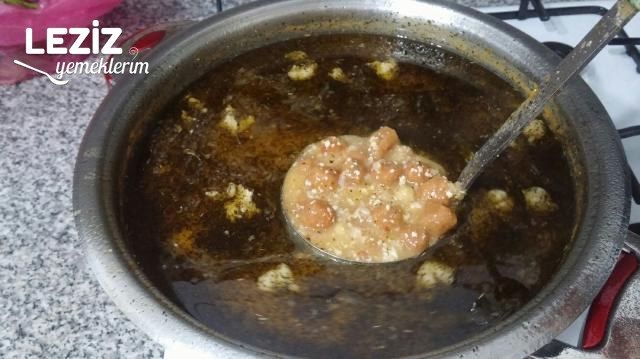 Tarhanalı Hamur Dökme Mantısı