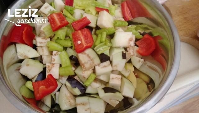 Etli Türlü (Kavanozda Lokum Gibi)