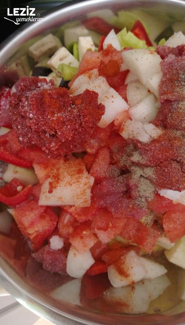 Etli Türlü (Kavanozda Lokum Gibi)