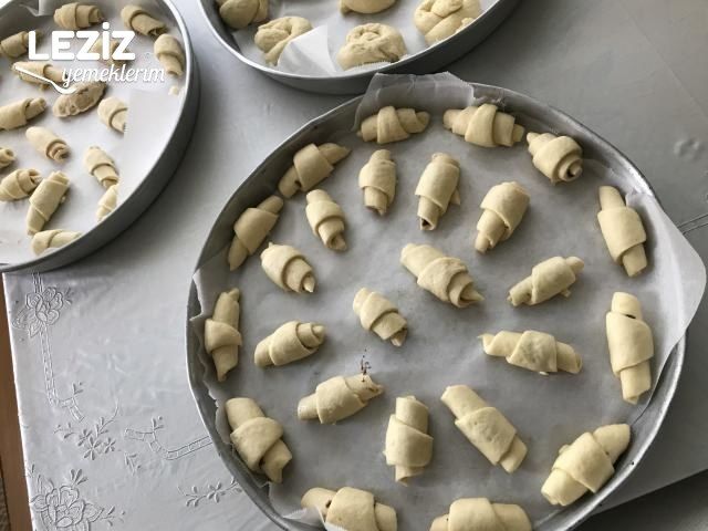 Tereyağlı Kruvasan Katmer Poğaça