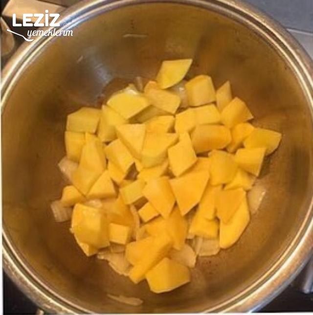 Zerdeçallı Patates Çorbası