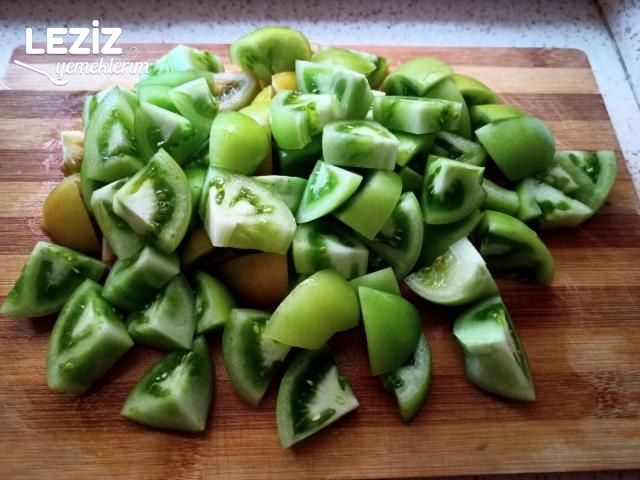 Yeşil Domates Yemeği Tarifi