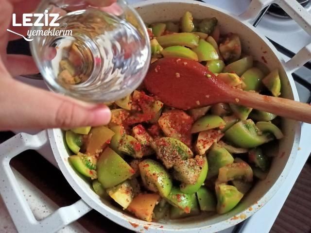 Yeşil Domates Yemeği Tarifi