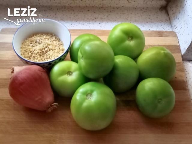 Yeşil Domates Yemeği Tarifi