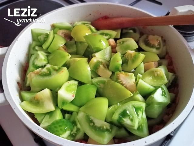 Yeşil Domates Yemeği Tarifi