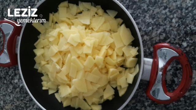 Kaşarlı Patates Kavurması