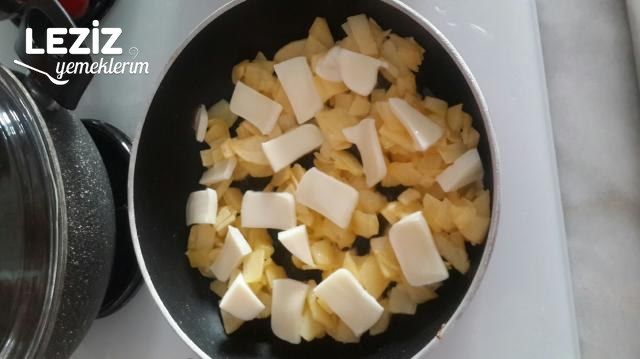 Kaşarlı Patates Kavurması