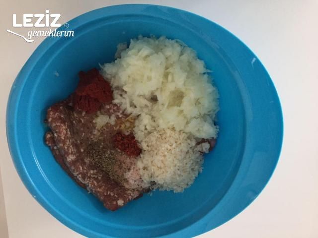 Etli Karalahana Sarması