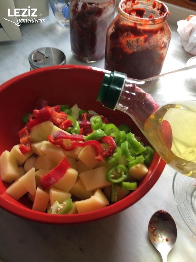 Arpacık Soğanlı Tavuk Yahni