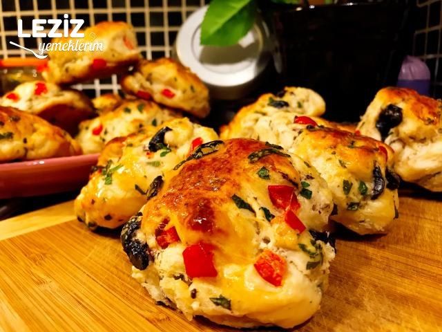 Pizza Tadında Sebzeli Poğaça