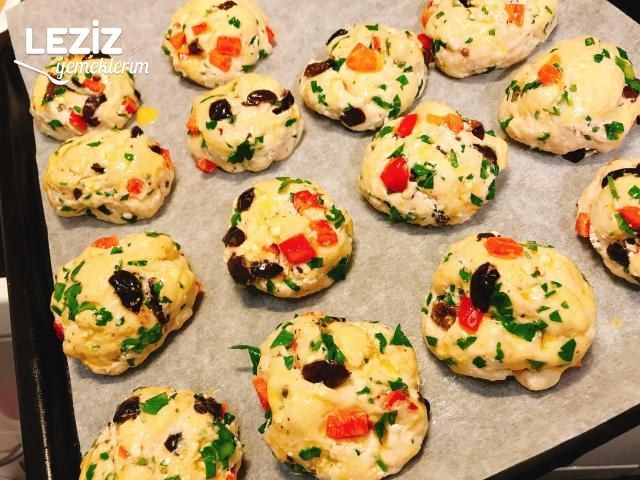 Pizza Tadında Sebzeli Poğaça