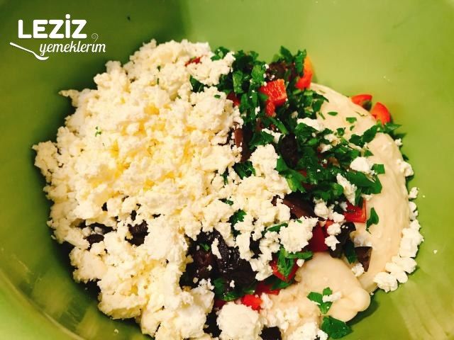 Pizza Tadında Sebzeli Poğaça