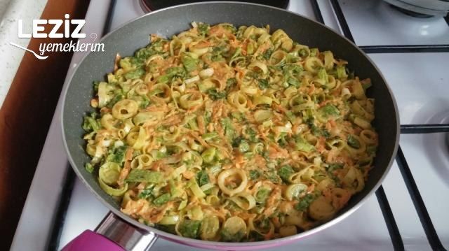 Tavada Nefis Pırasa Böreği