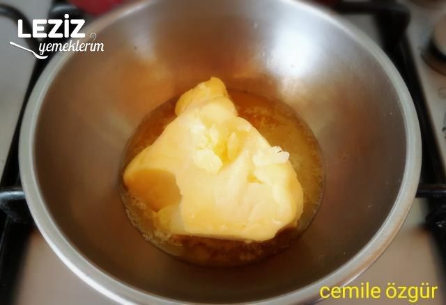 Hazır Su Böreklik Yufkadan Peynirli Su Böreği