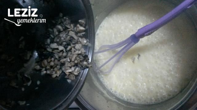 Kolay Mantar Çorbası