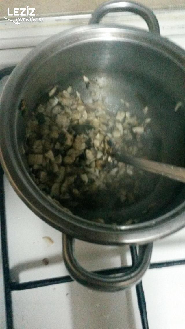 Kolay Mantar Çorbası